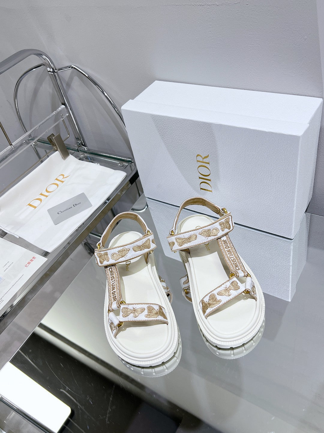 DIOR D-Wave Sandal In Dark Beige Mix White Cowhide 100757