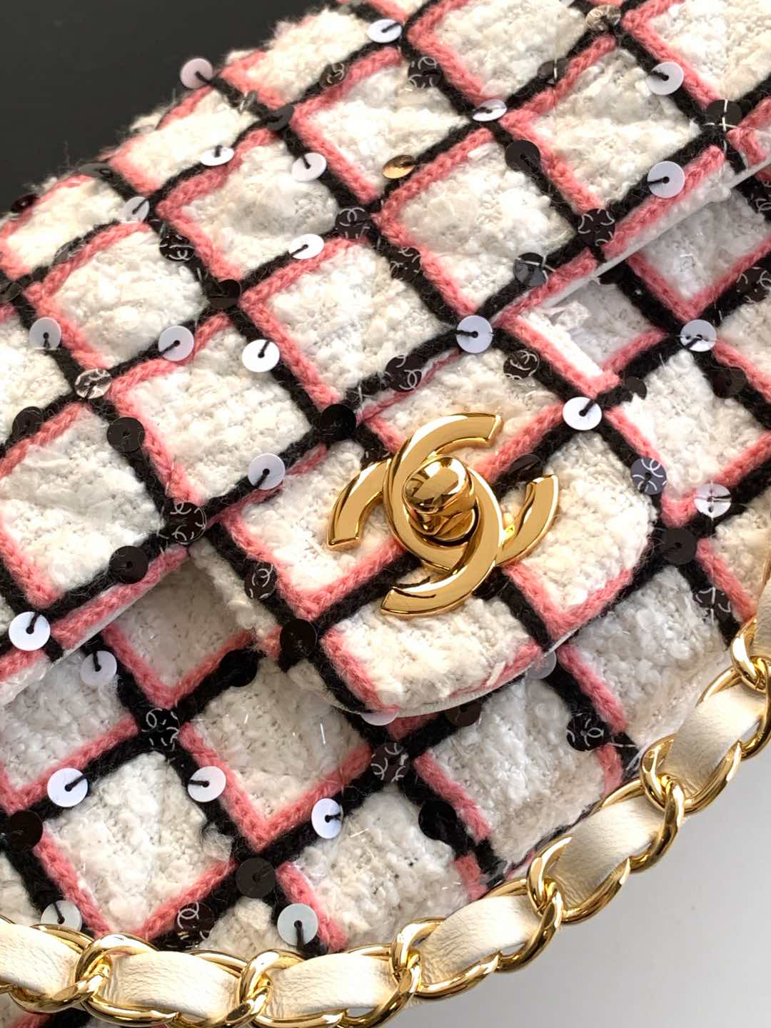 CHANEL 25C Pink White Black Tweed Gold Hardware