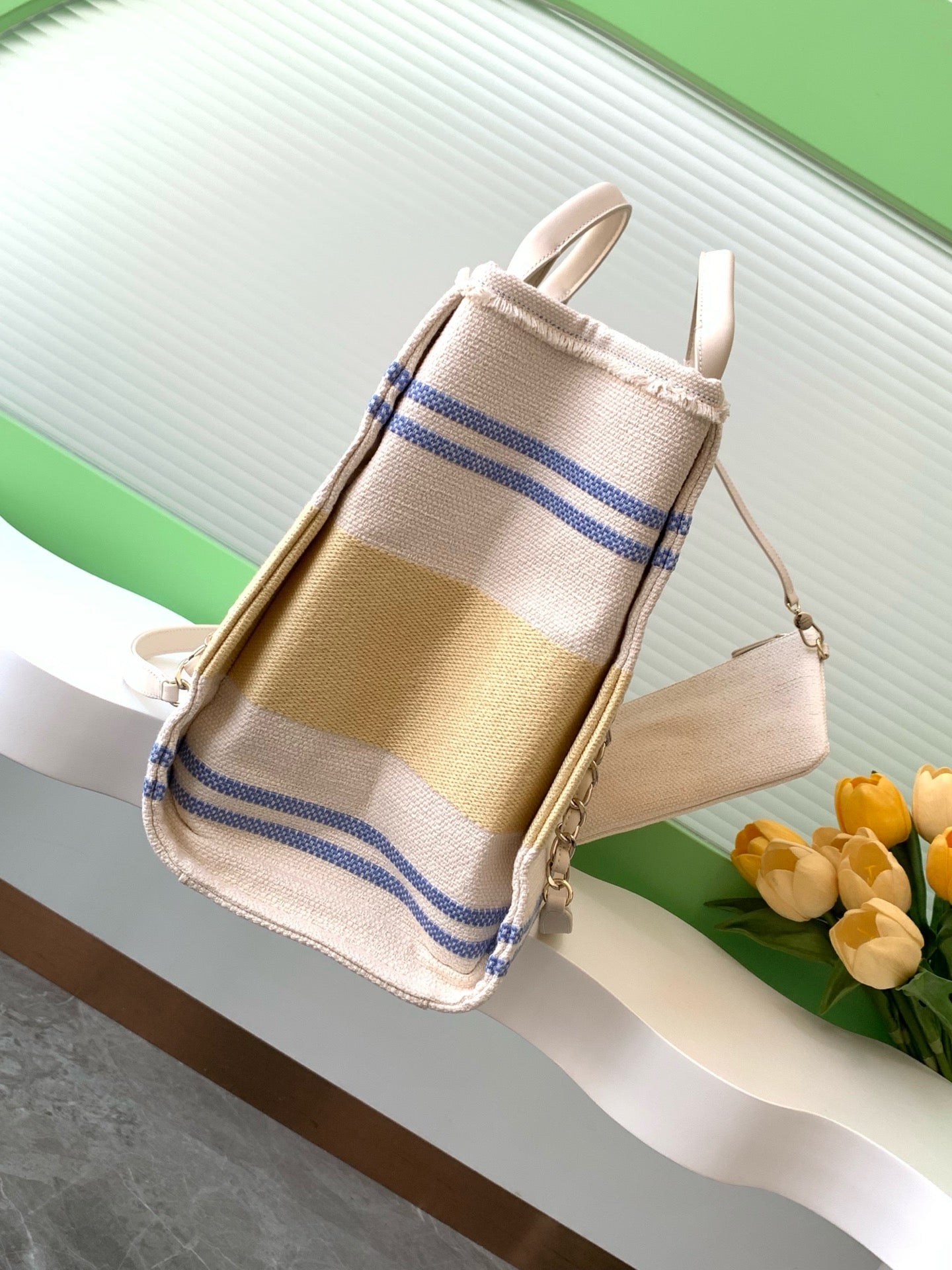 CHANEL 25C ToTe Bag Beige Light Tan Canvas Fabric 238508