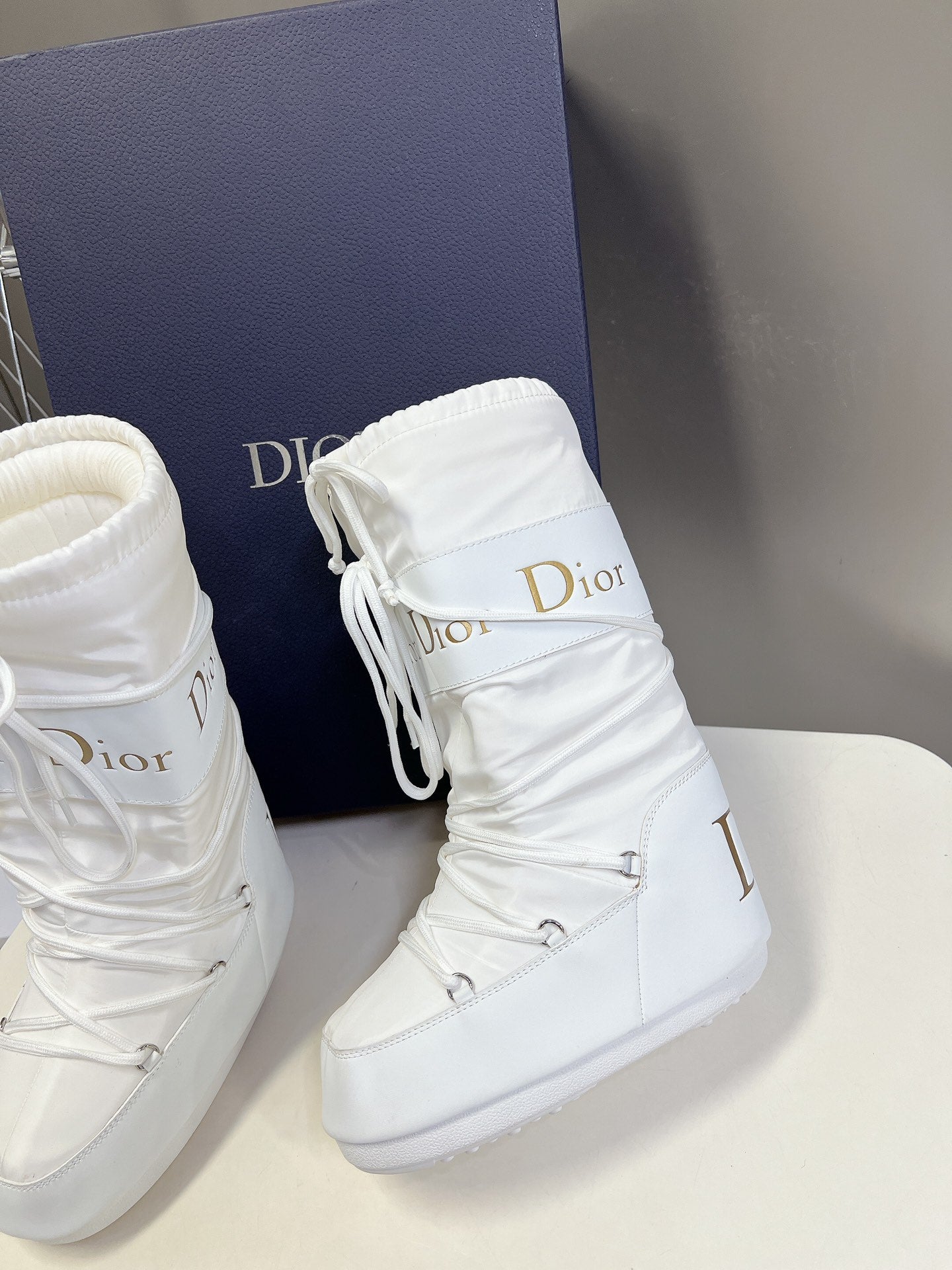 DIOR Short Boots 60mm In White Cowhide 989712