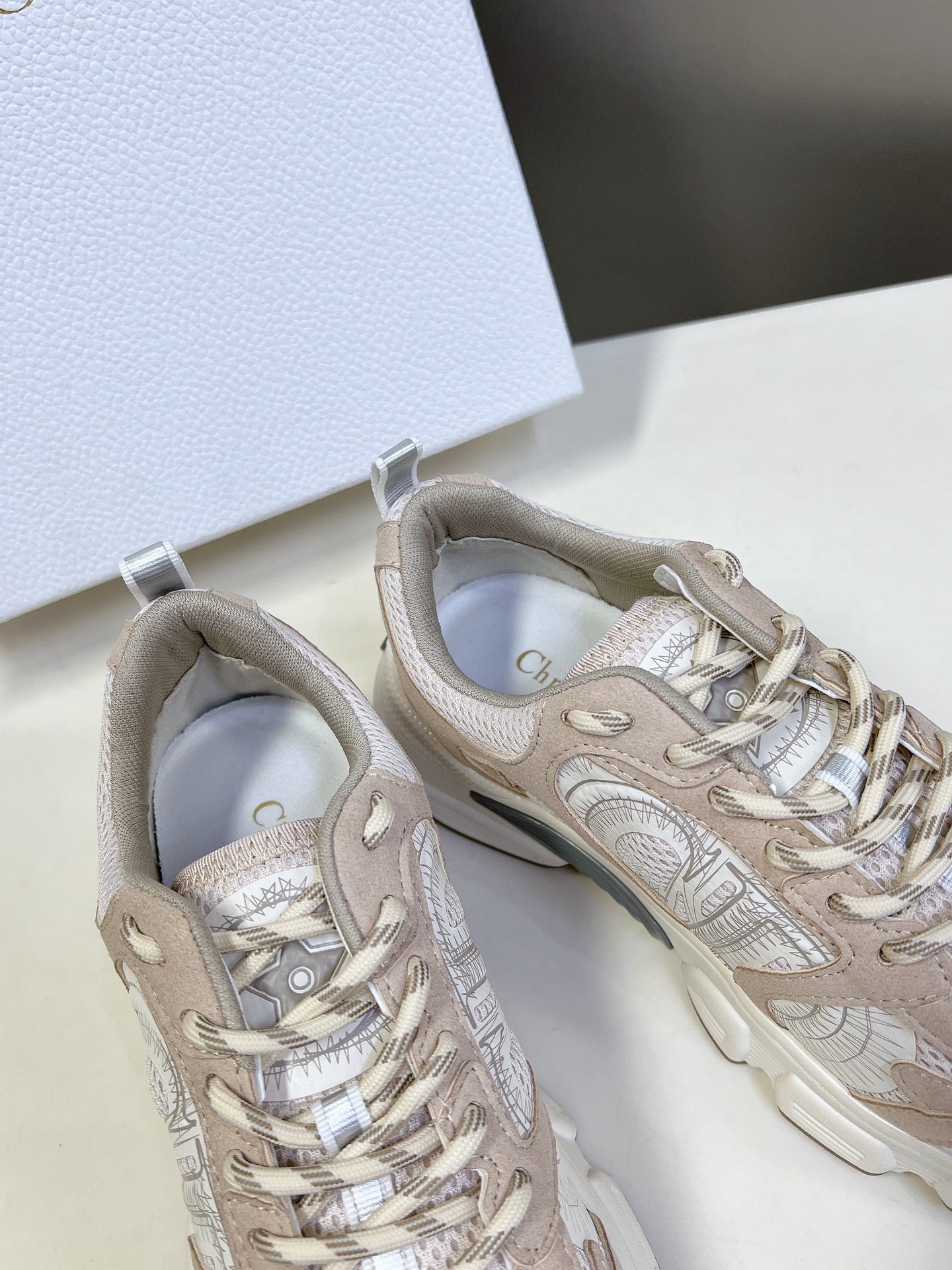 DIOR Chrono Sneaker In Beige Mesh Fabric And Suede 989683