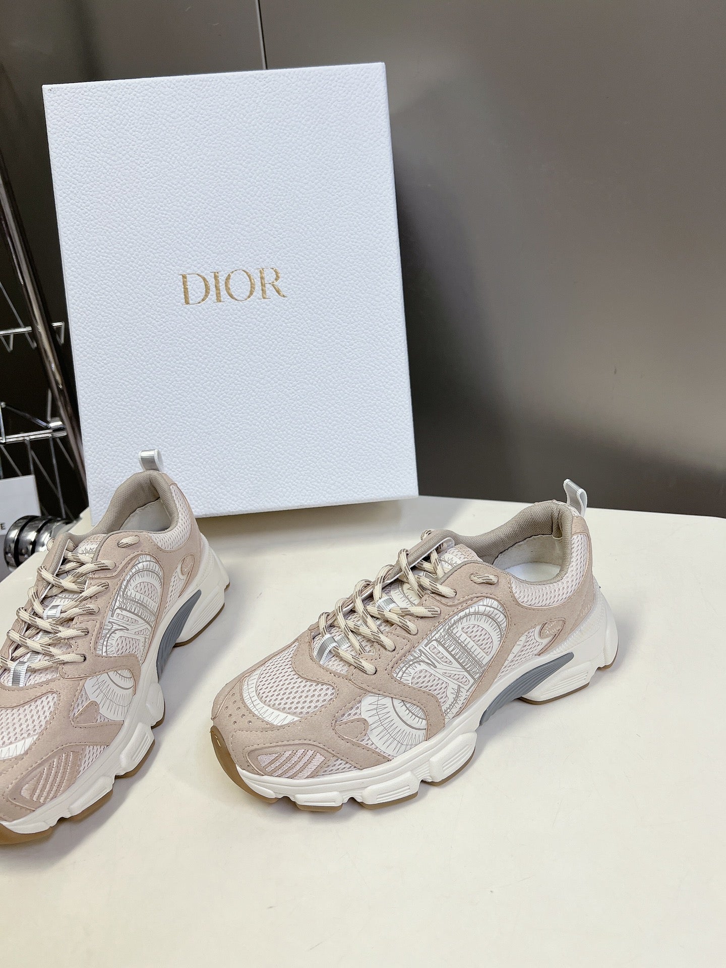 DIOR Chrono Sneaker In Beige Mesh Fabric And Suede 989683