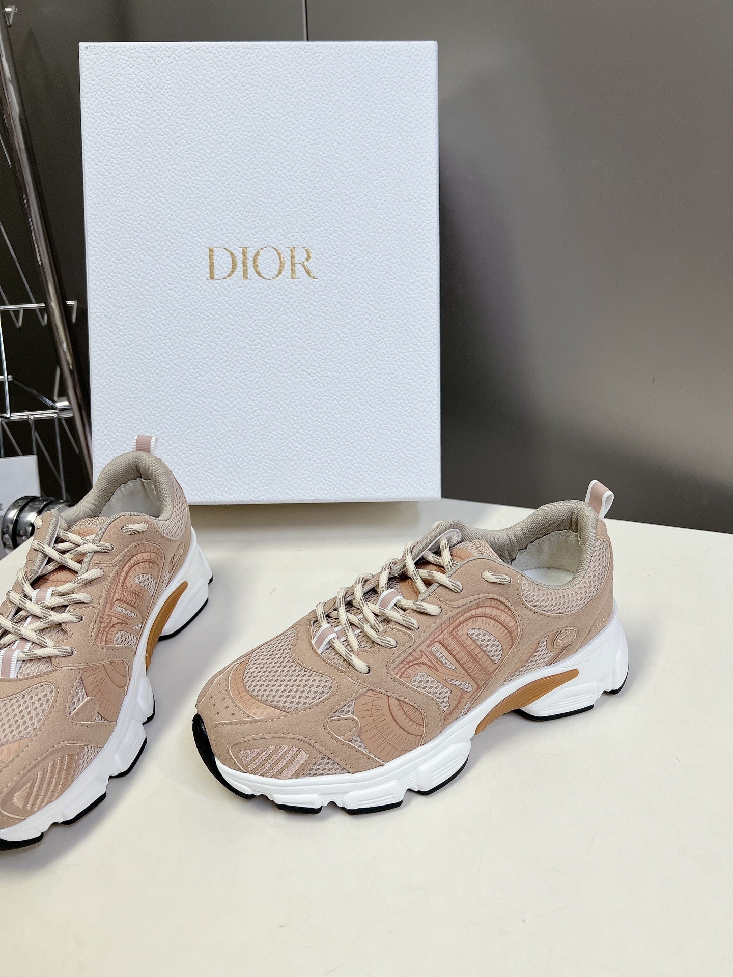 DIOR Chrono Sneaker In Nude Pink Mesh Fabric And Suede 989685