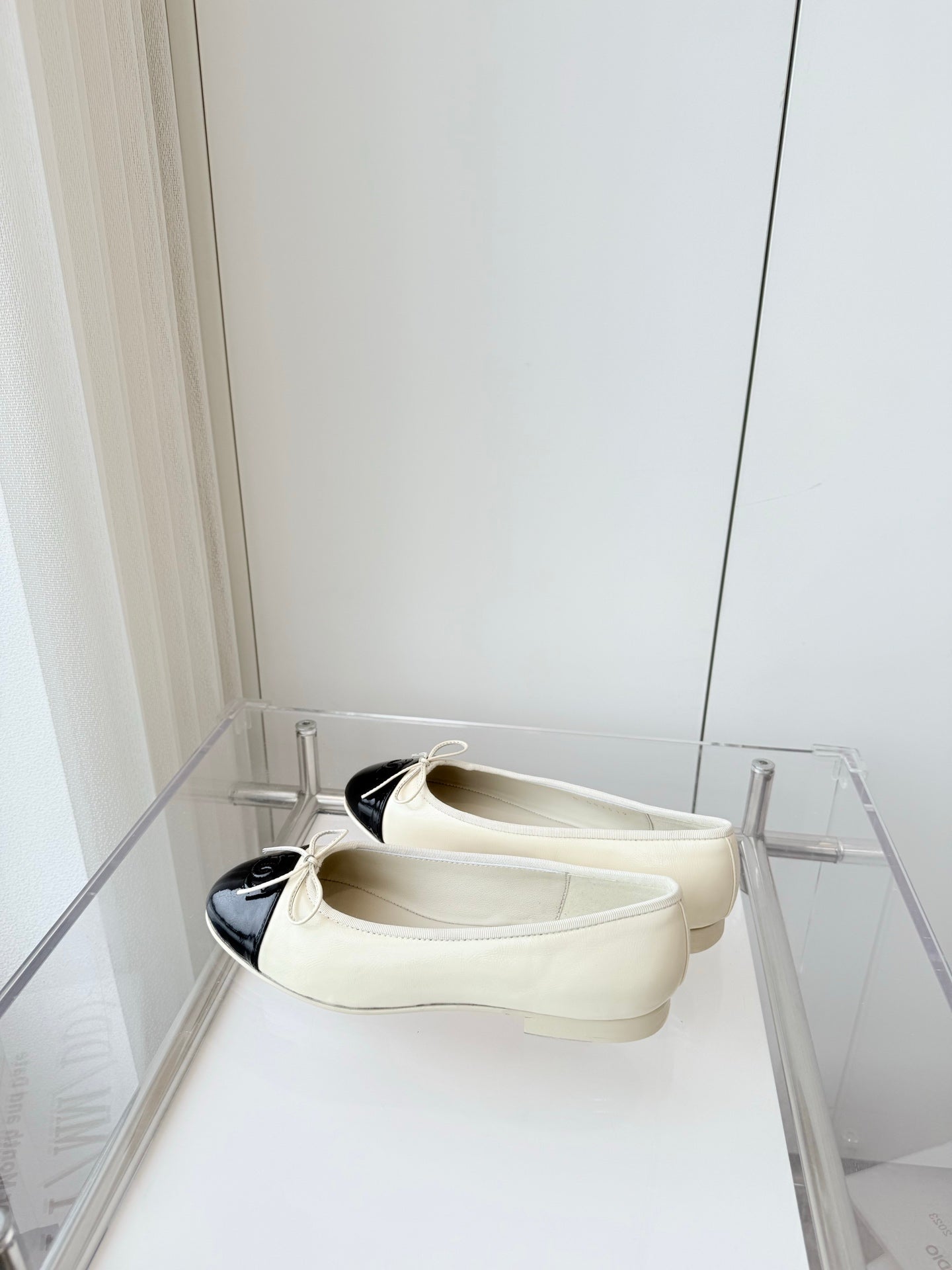 CHANEL Ballet Flat White Leather 238770