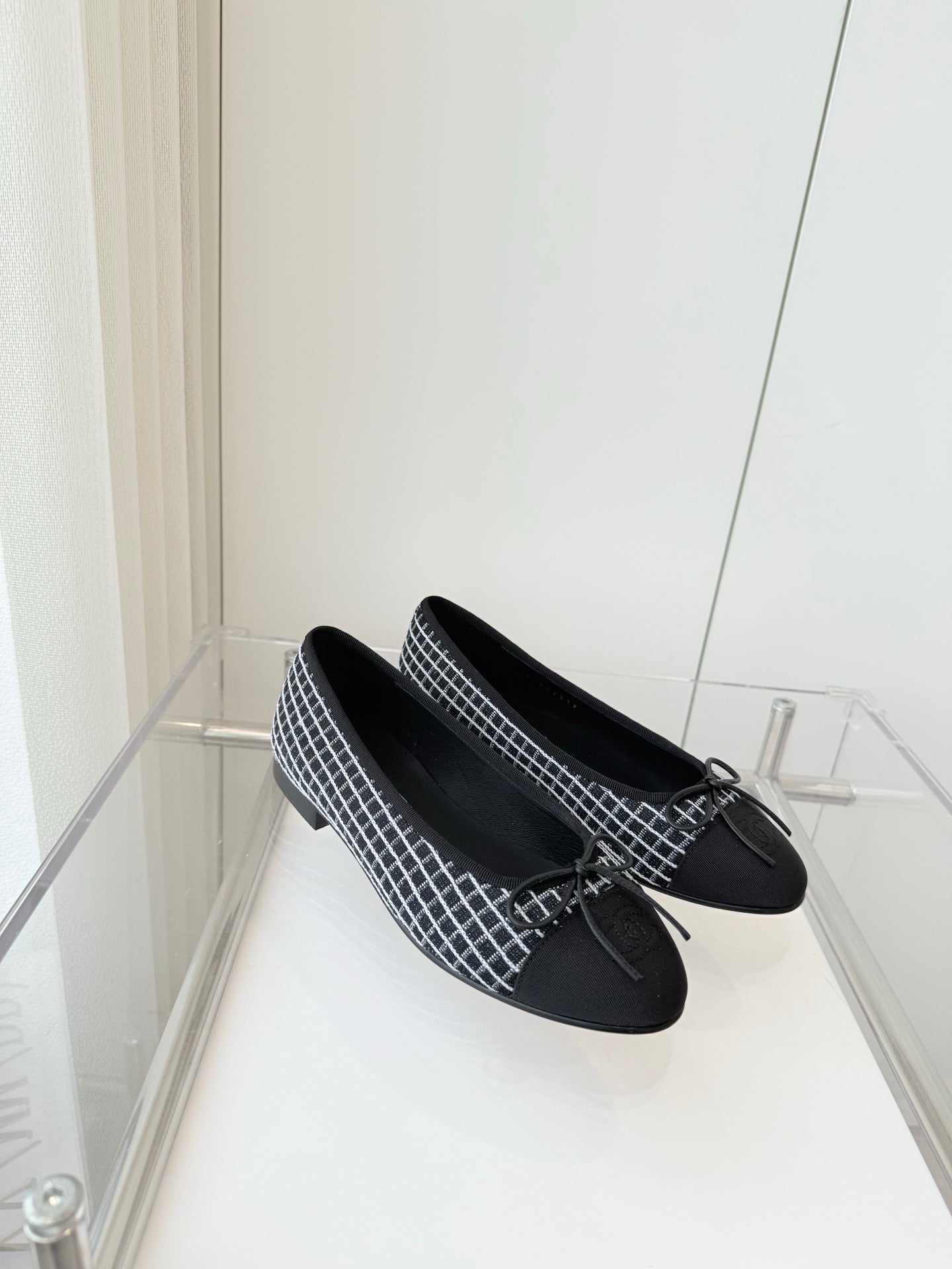 CHANEL Ballet Flat Black mix White Fabric 238772