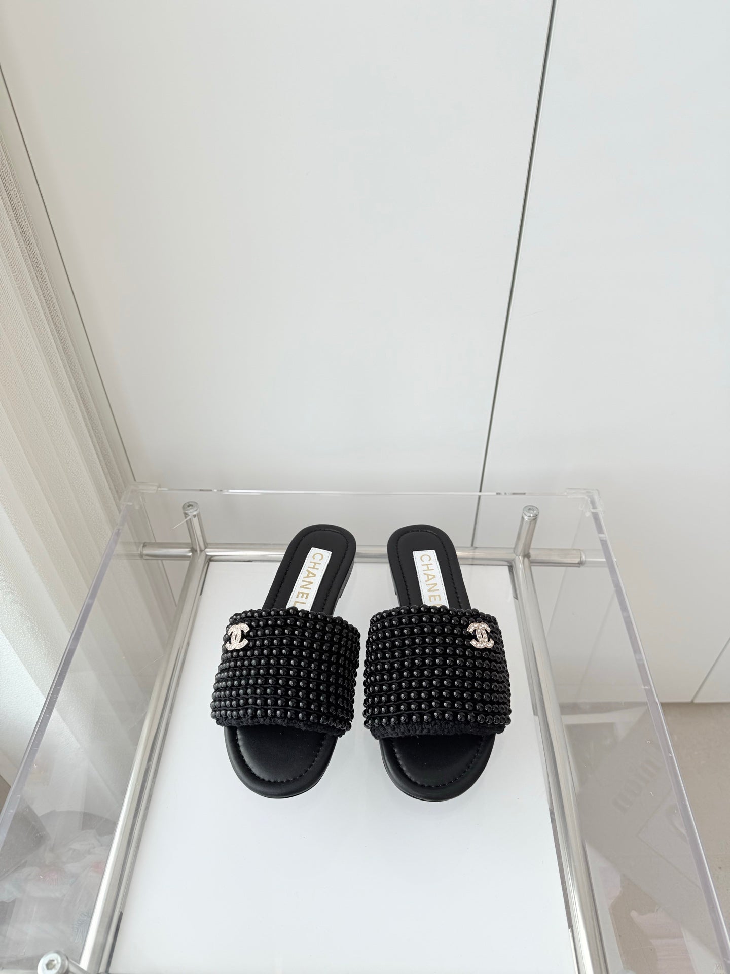 CHANEL 25 Slippers Black Leather 238742