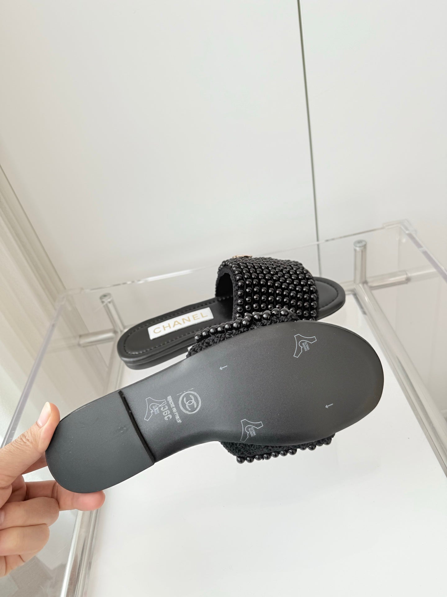 CHANEL 25 Slippers Black Leather 238742