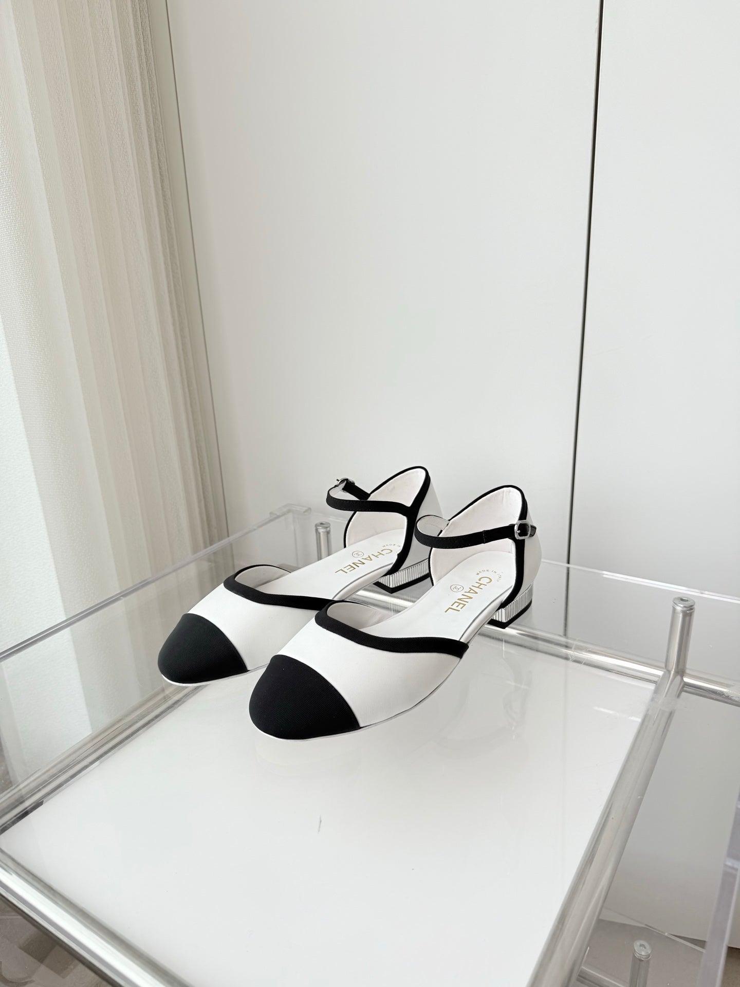 CHANEL 25 Mary Jane White Sheepskin 238755
