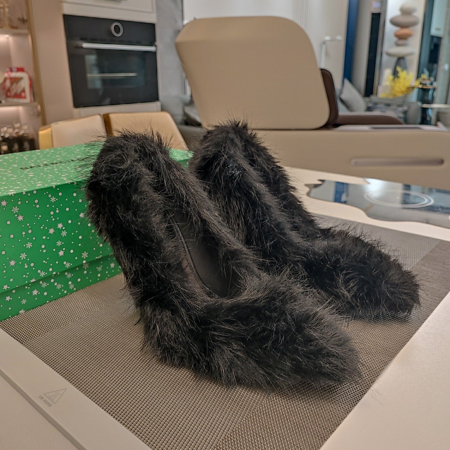Balanciaga FURRY PUMPS 90MM IN BLACK FOX FUR