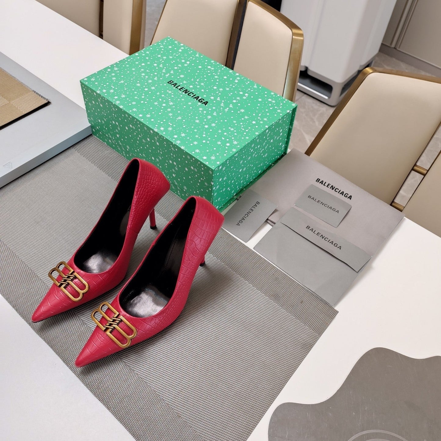 Balanciaga POINTED BB GOLD BUCKLE HIGH PUMPS IN RED CROCODILE PATTERN CALFSKIN