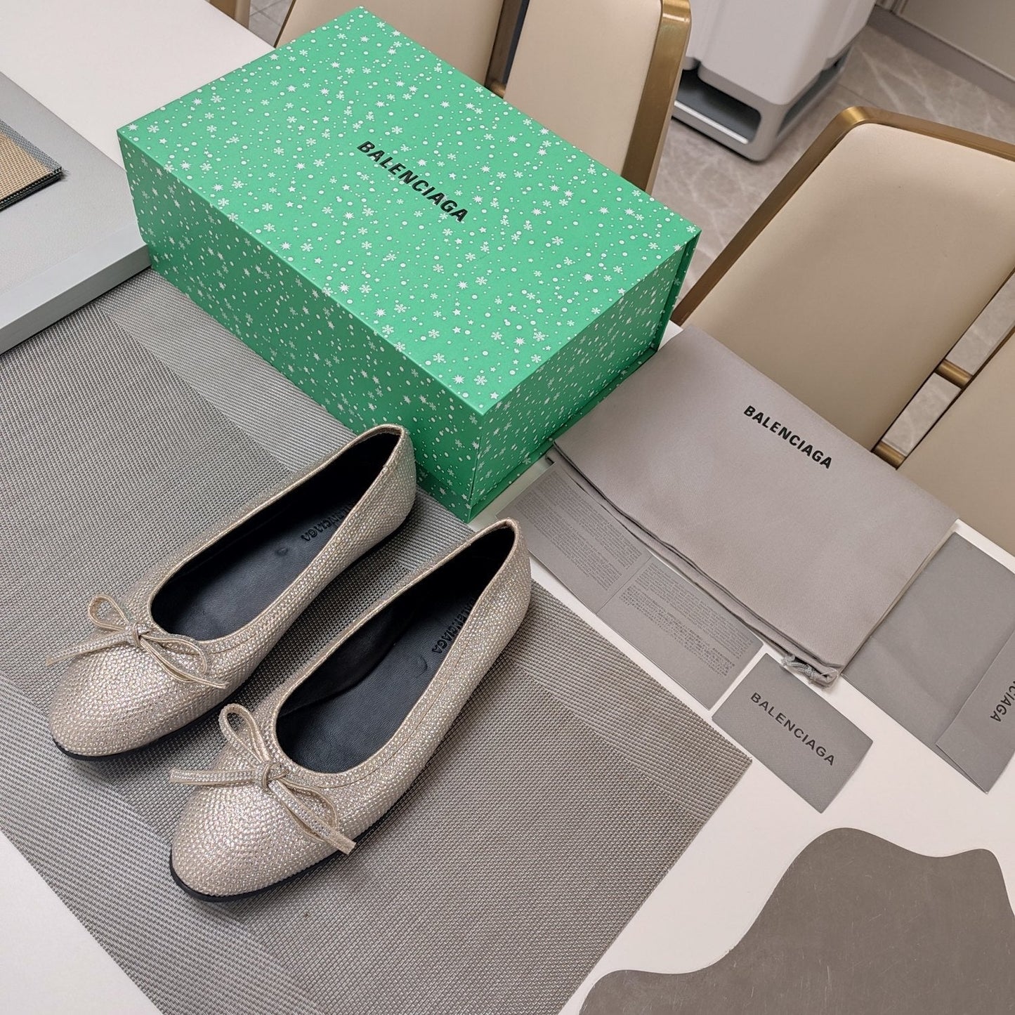 Balanciaga RHINESTONE BALLET FLATS WITH BOW IN BEIGE SHEEPSKIN