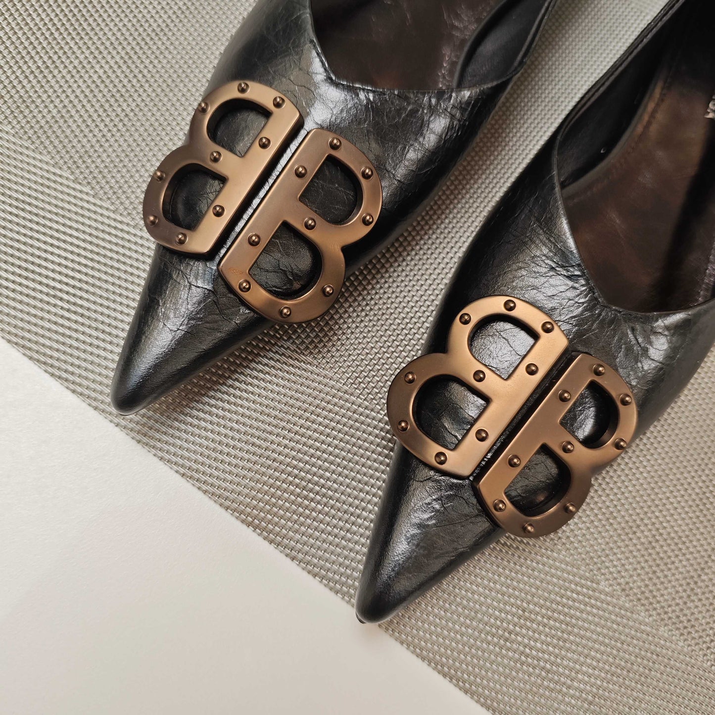 Balanciaga POINTED BALLET FLATS IN BLACK SHINY CRACKED SHEEPSKIN
