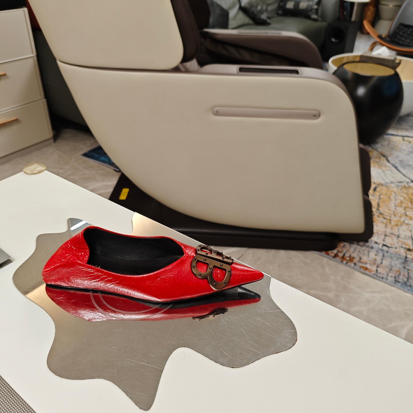 Balanciaga POINTED BALLET FLATS IN RED SHINY CRACKED SHEEPSKIN
