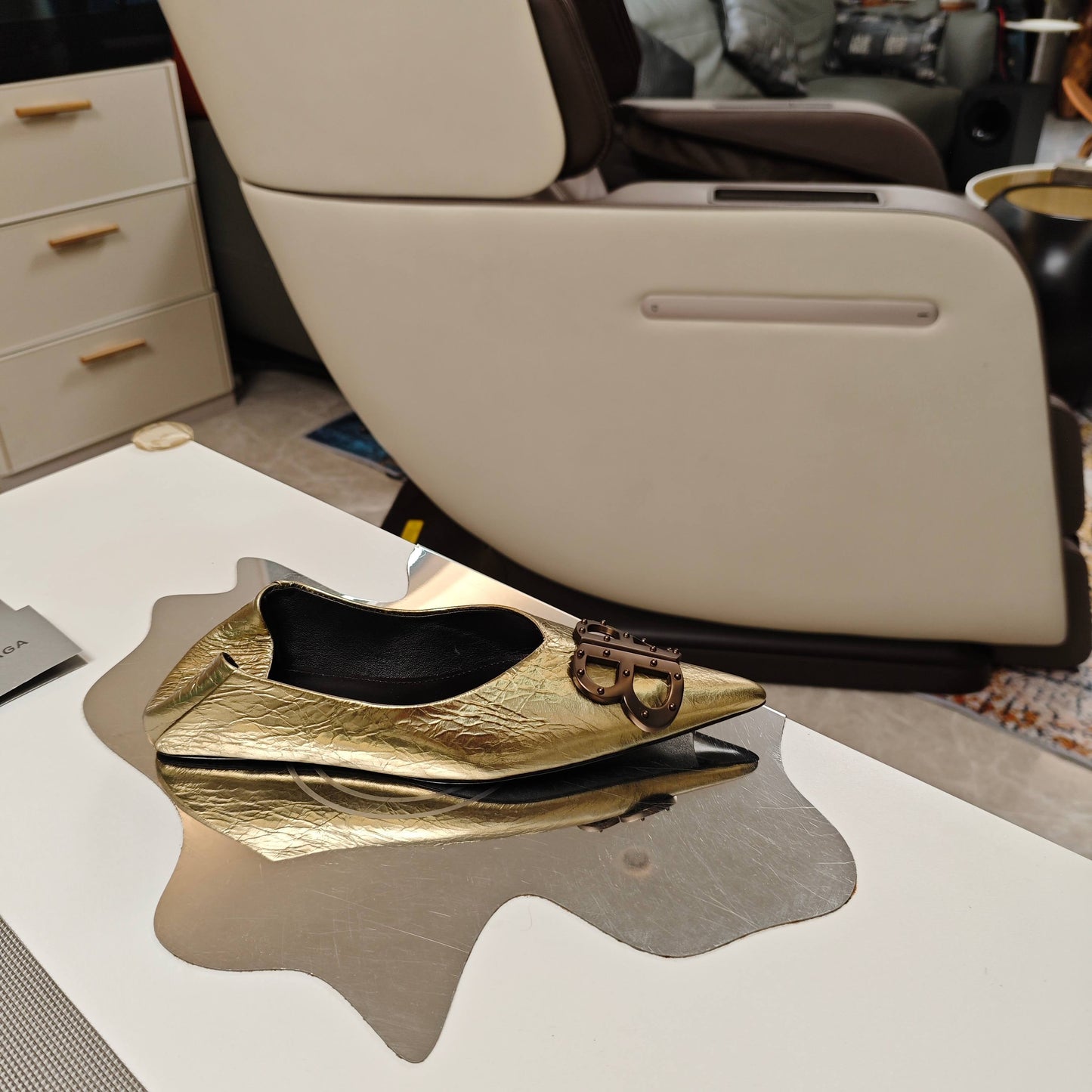 Balanciaga POINTED BALLET FLATS IN GOLD METALLIC SHINY CRACKED SHEEPSKIN
