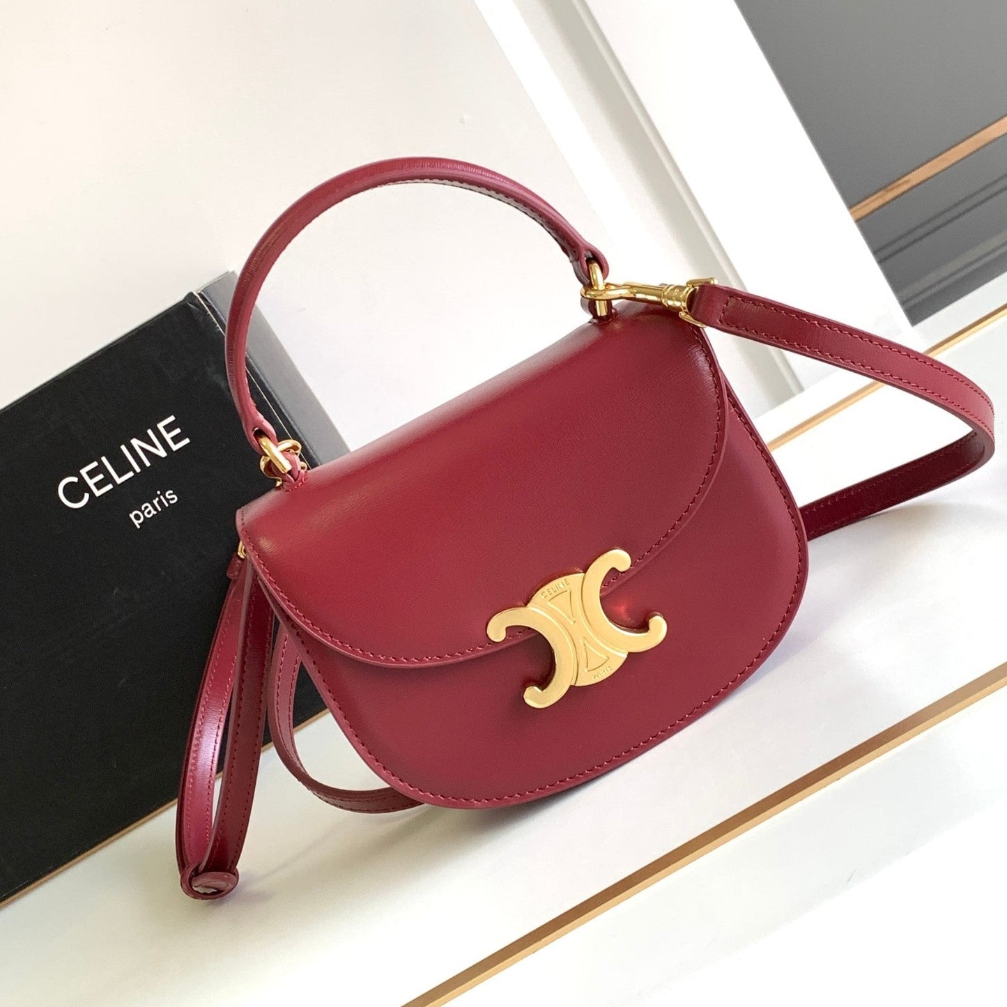 Celine TEEN CHAIN BESACE TRIOMPHE 15.5CM RED CALFSKIN