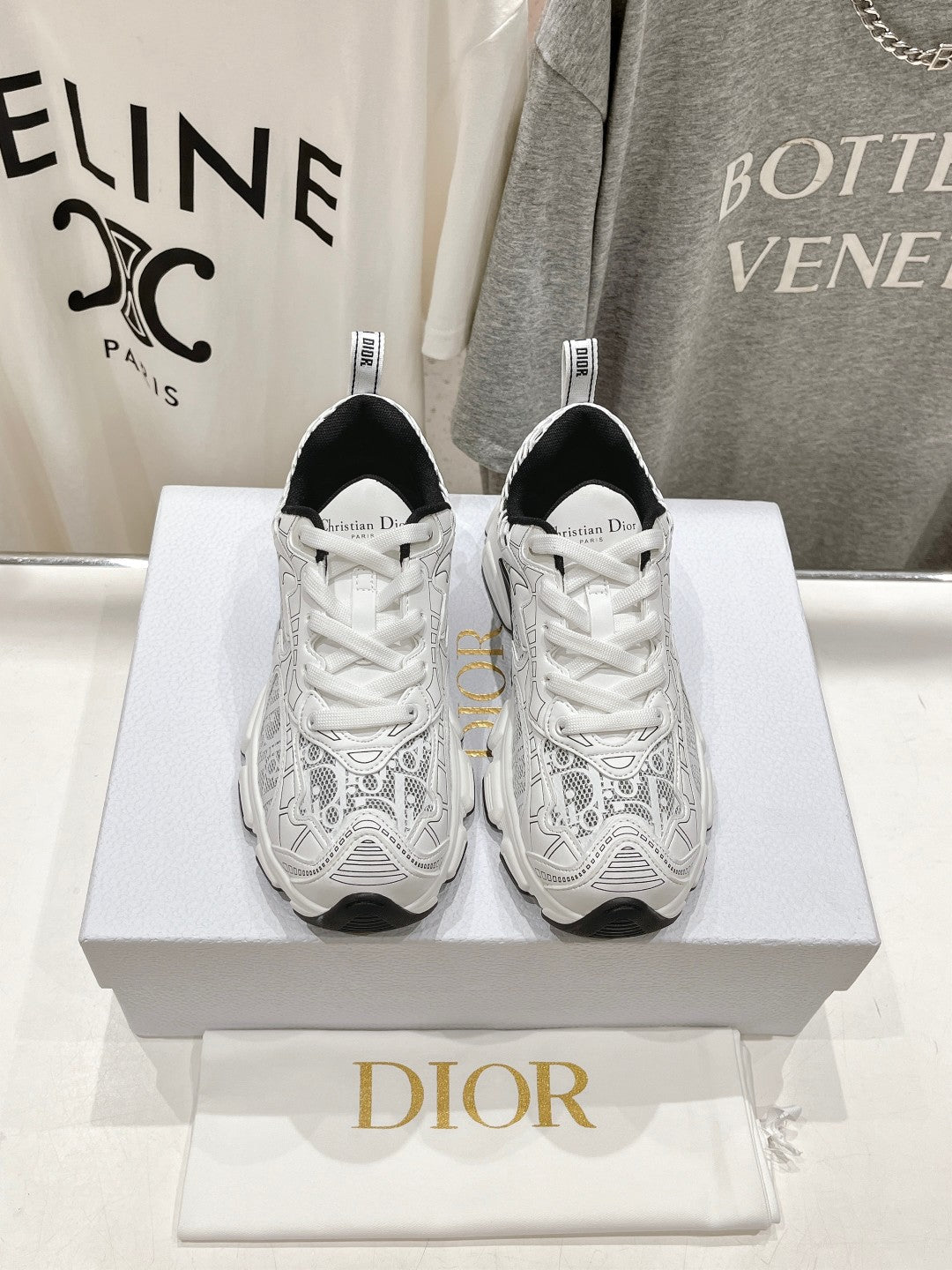 DIOR Vibe Sneaker White Black Polyester Mesh Fabric And Cowhide