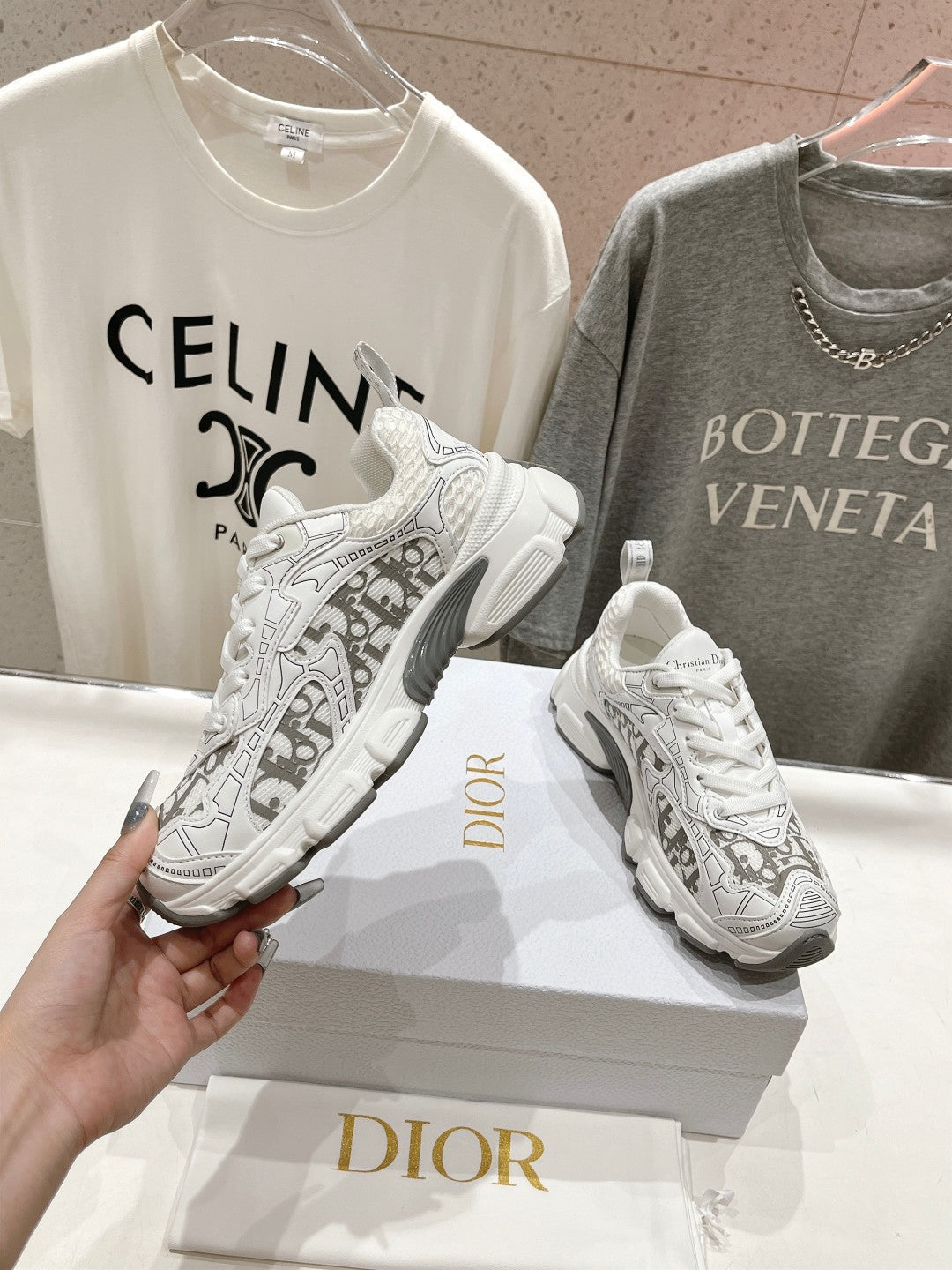 DIOR Vibe Sneaker White Grey Polyester Mesh Fabric And Cowhide