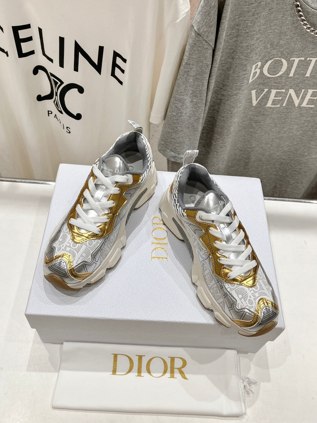 DIOR Vibe Sneaker White Mix Grey Gold Polyester Mesh Fabric And Cowhide