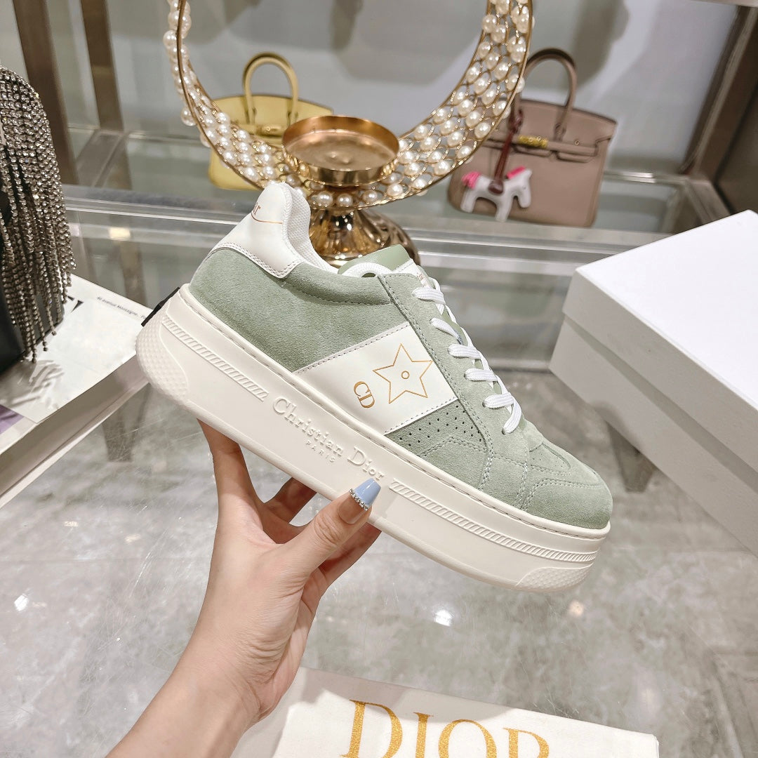 DIOR star sneaker white calfskin light green suede