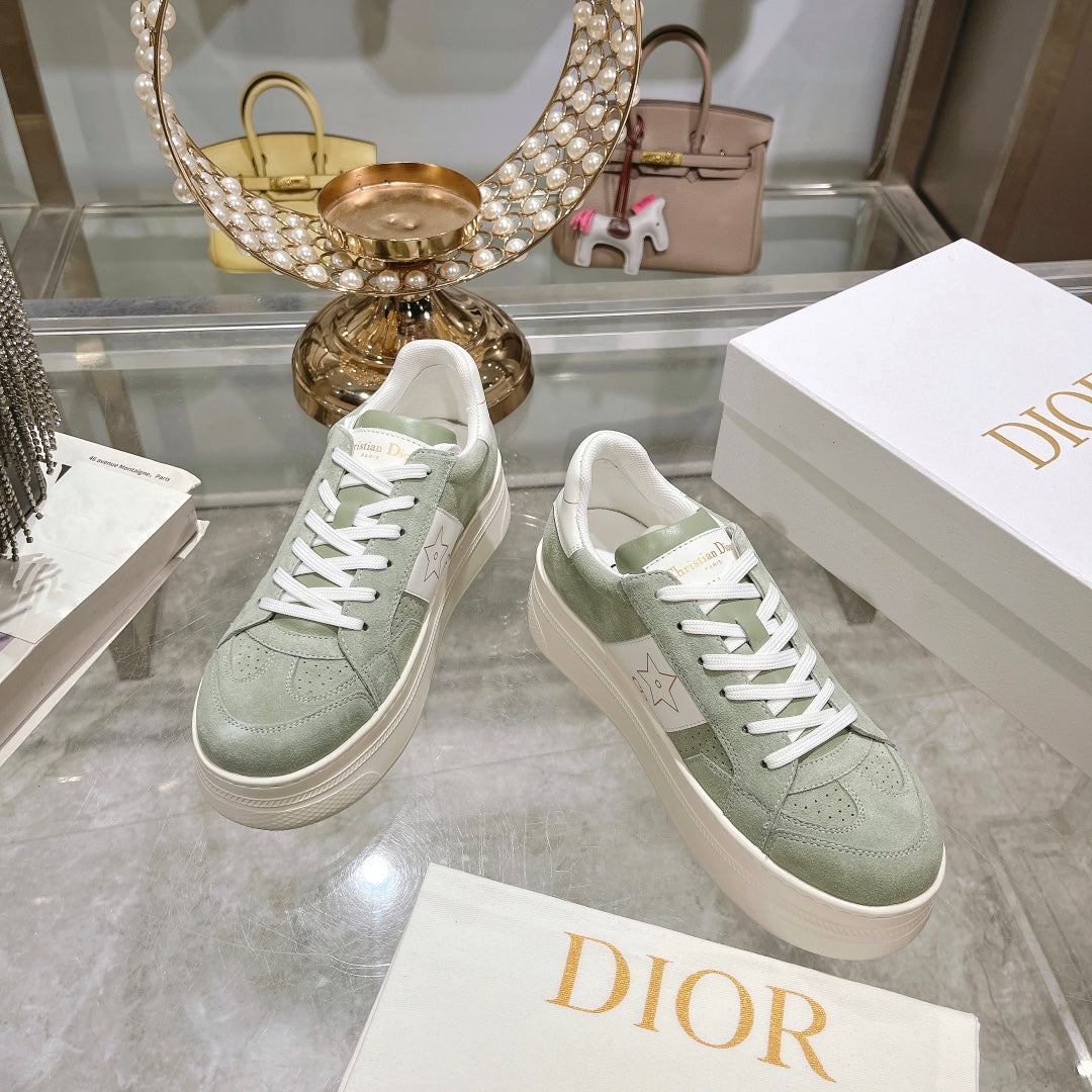 DIOR star sneaker white calfskin light green suede