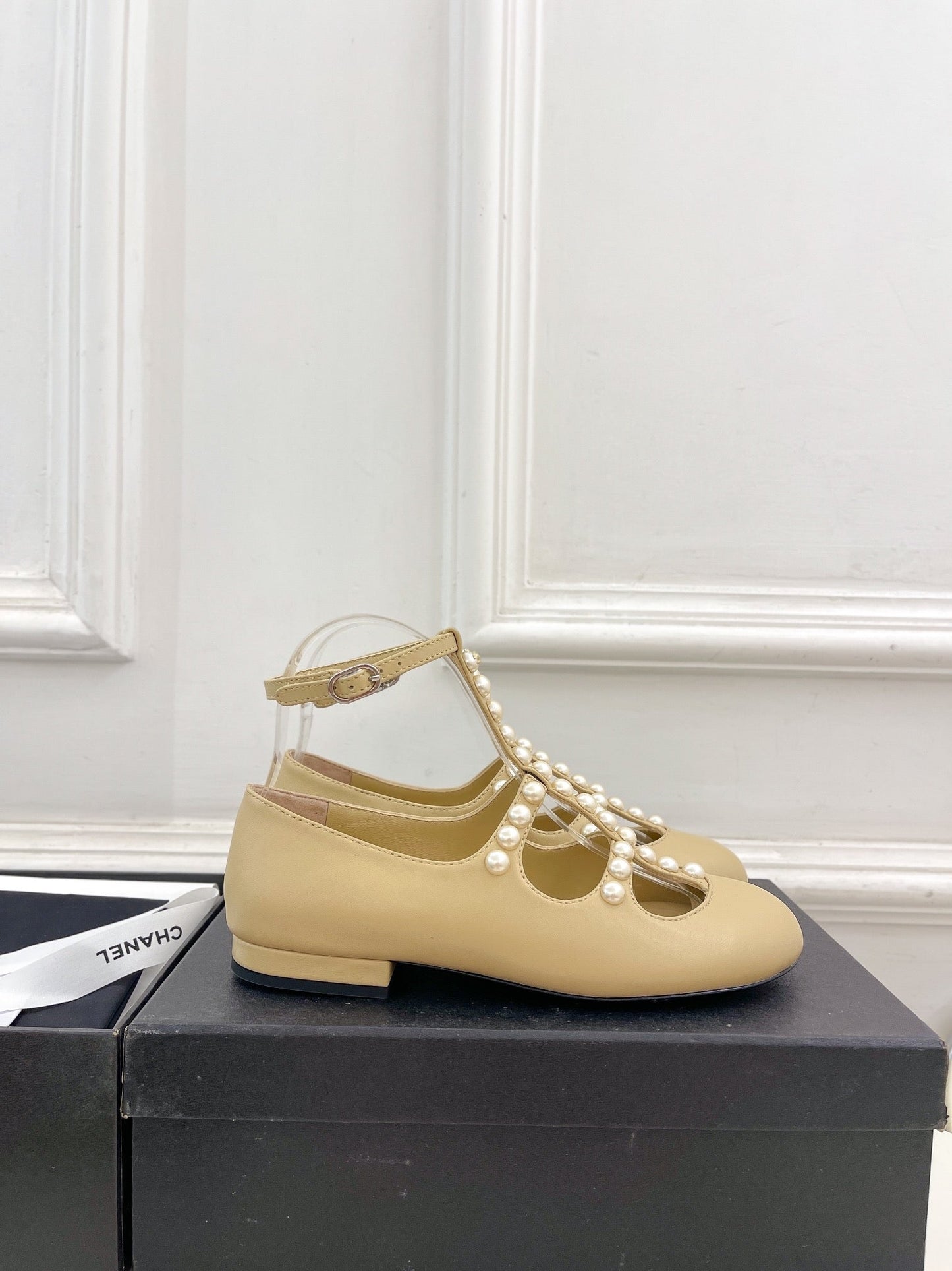 CHANEL Mary Jane 10mm In Buff Yellow With Small Pearls Lambskin 948762