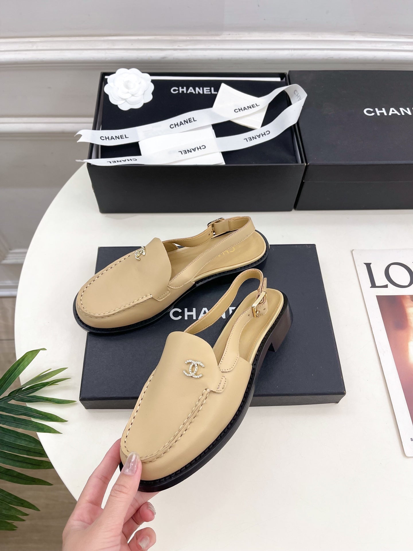 CHANEL 25S Slingback Loafer Beiege Calfskin
