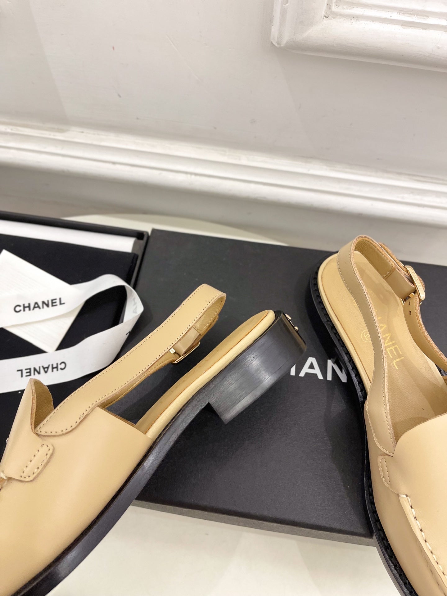 CHANEL 25S Slingback Loafer Beiege Calfskin