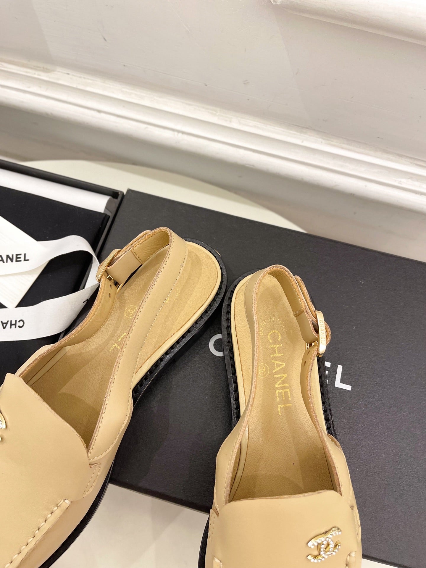 CHANEL 25S Slingback Loafer Beiege Calfskin