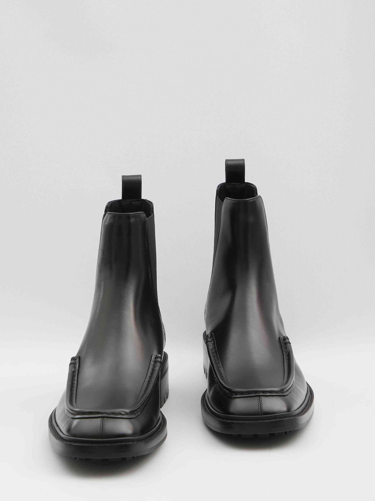 Saint Laurent Men Joe Chelsea Boots