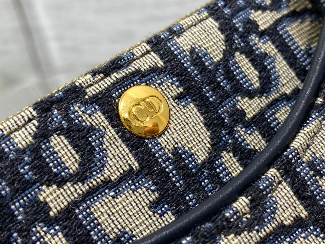 DIOR HOBO AVENUE 21CM BLUE OBLIQUE EMBROIDERY