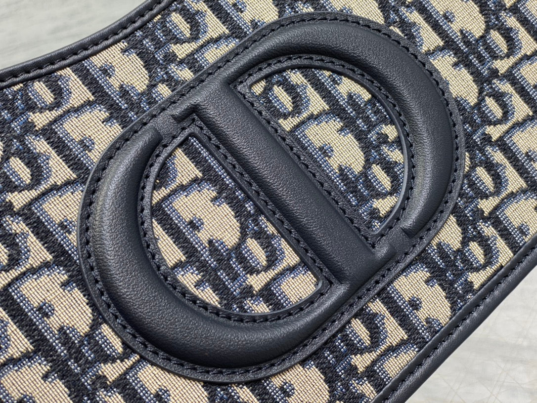 DIOR SIGNATURE HOBO 23.5CM BLUE OBLIQUE EMBROIDERY