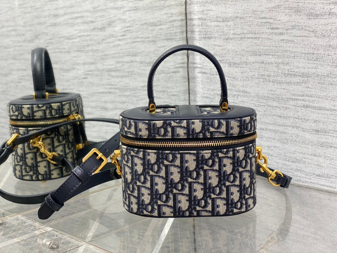 DIOR SIGNATURE VANITY 16CM BLUE OBLIQUE EMBROIDERY