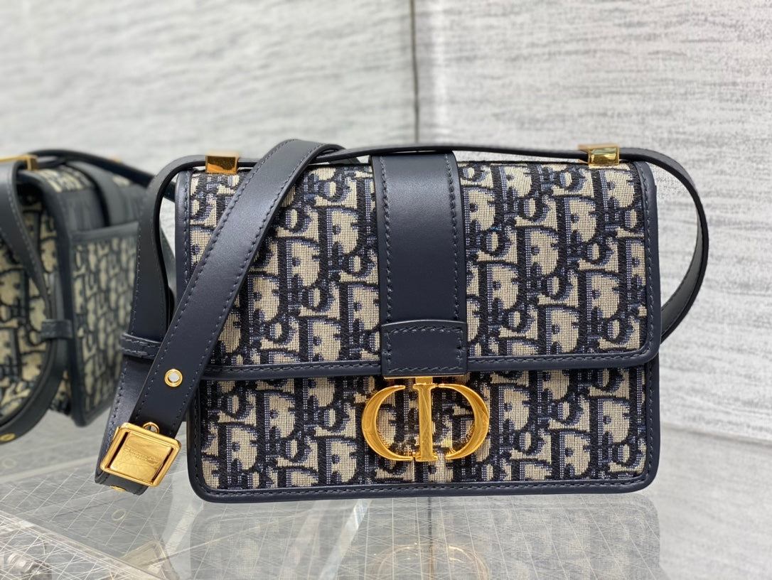 DIOR 30 MONTAIGNE 21CM BLUE OBLIQUE EMBROIDERY