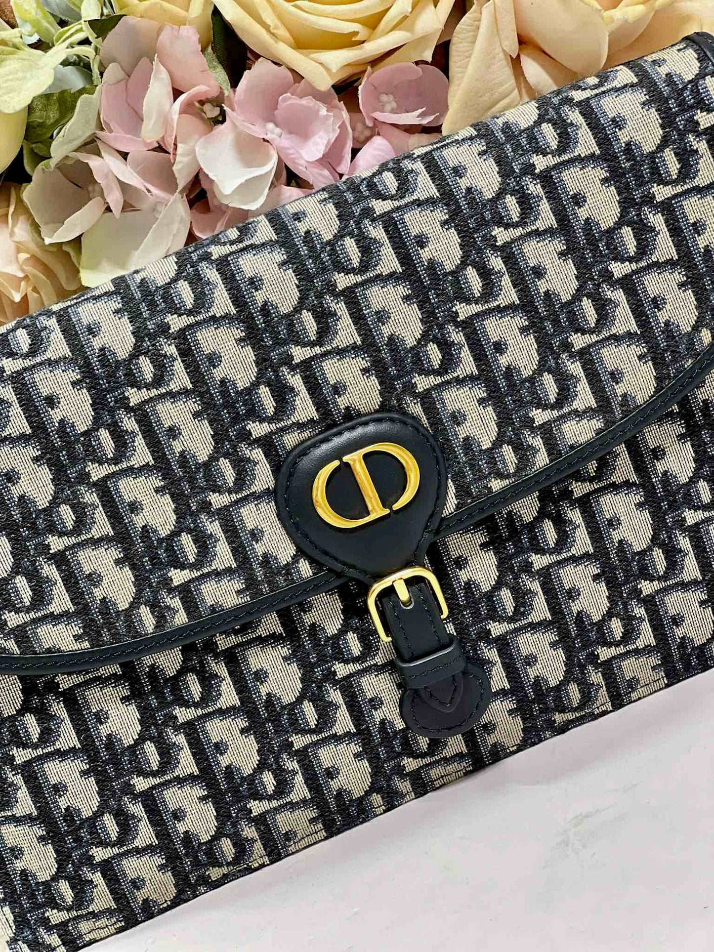 DIOR BOBBY 27CM BLUE OBLIQUE EMBROIDERY