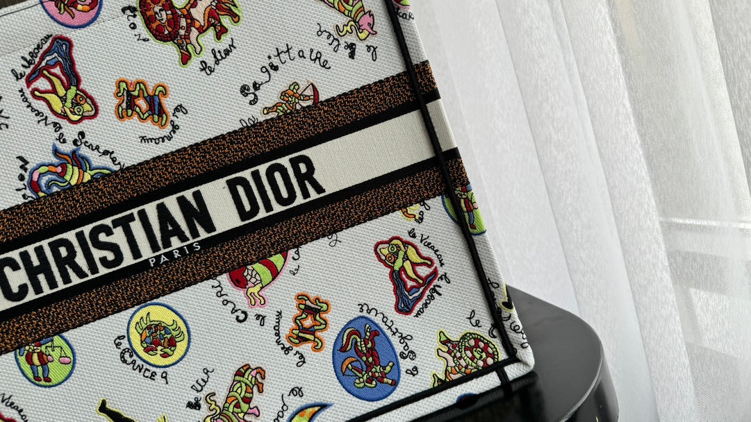 DIOR Large Book Tote 42cm White Multicolor Dragon Zodiac Embroidery