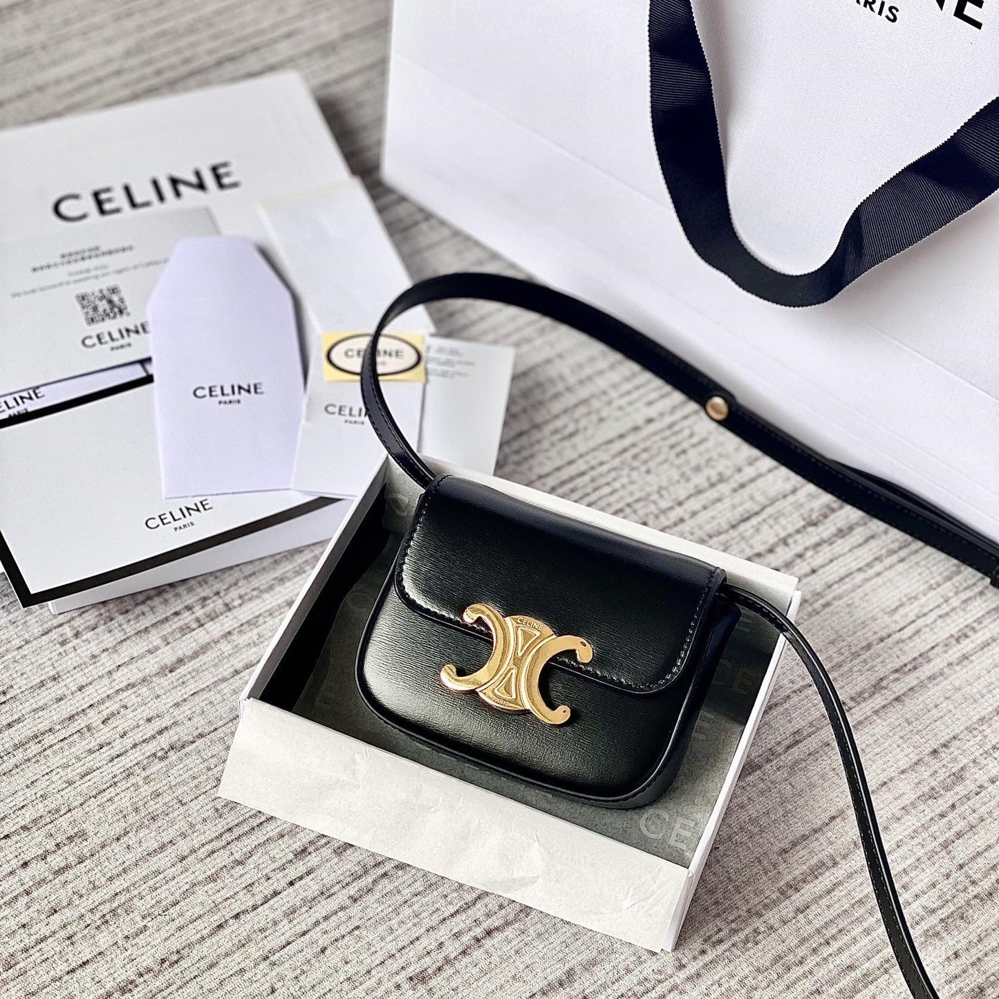 Celine TEEN TRIOMPHE 11CM BLACK CALFSKIN