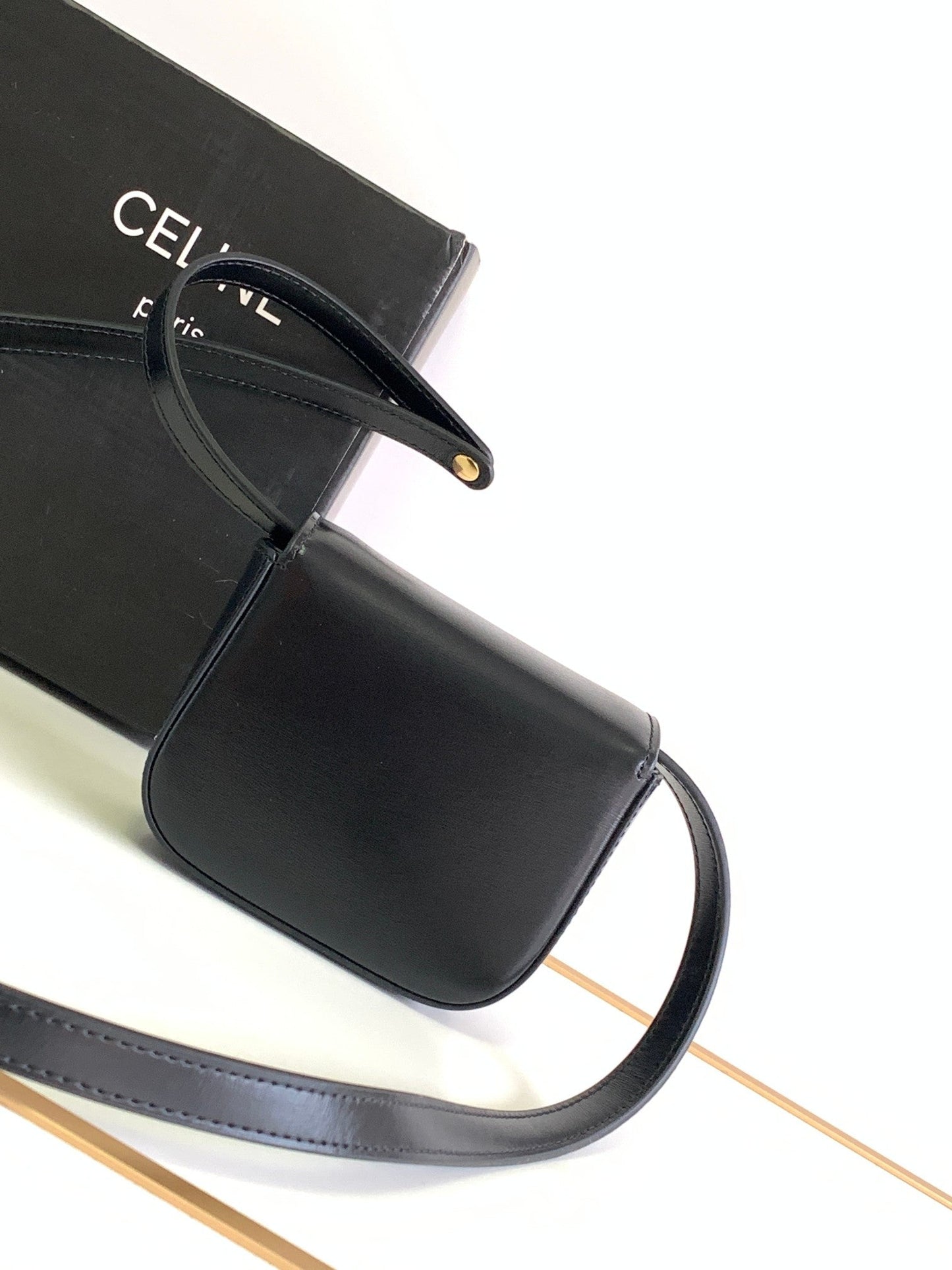 Celine TEEN TRIOMPHE 11CM BLACK CALFSKIN GOLD DIAMOND HARDWARE