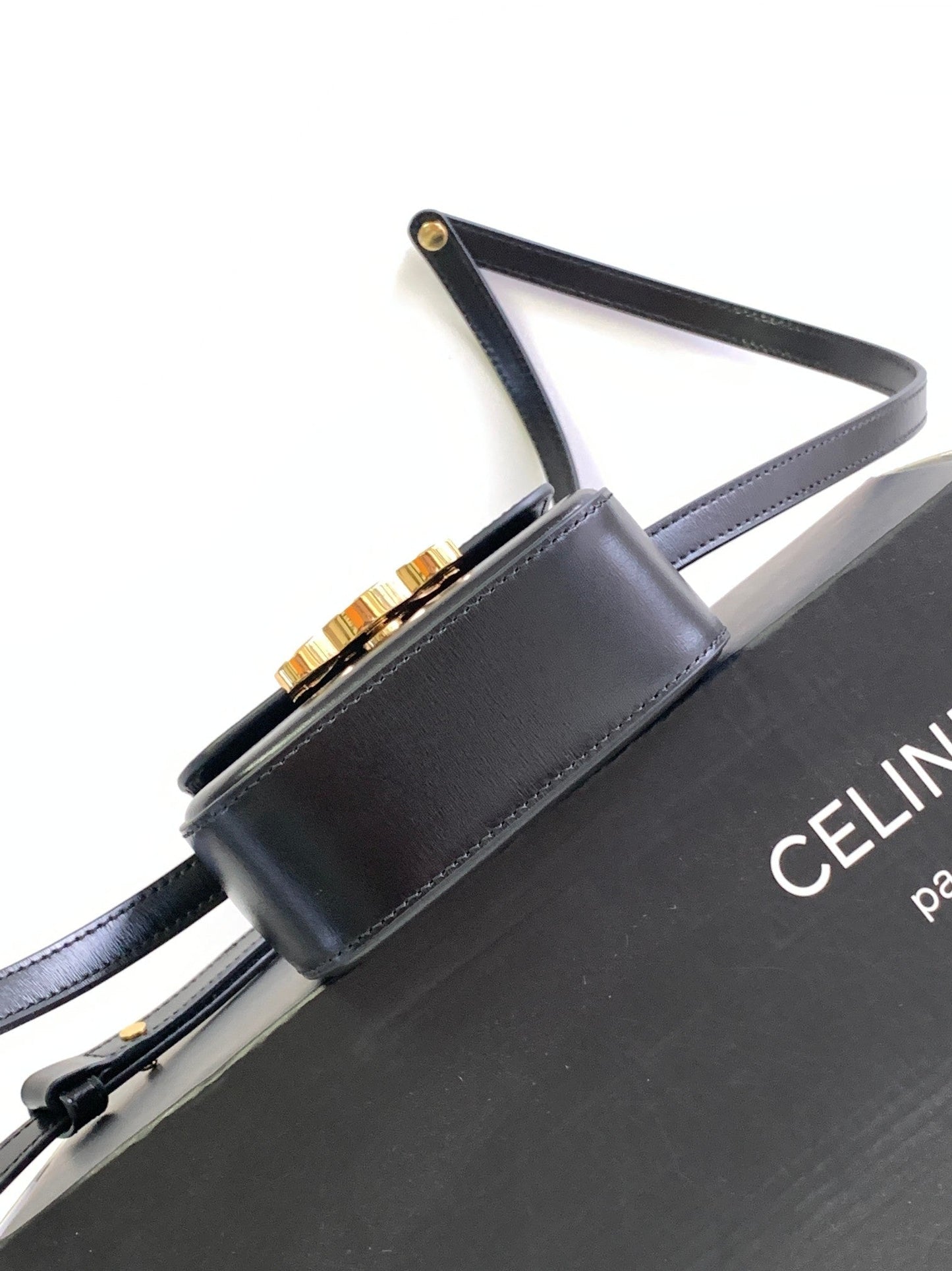 Celine TEEN TRIOMPHE 11CM BLACK CALFSKIN GOLD DIAMOND HARDWARE