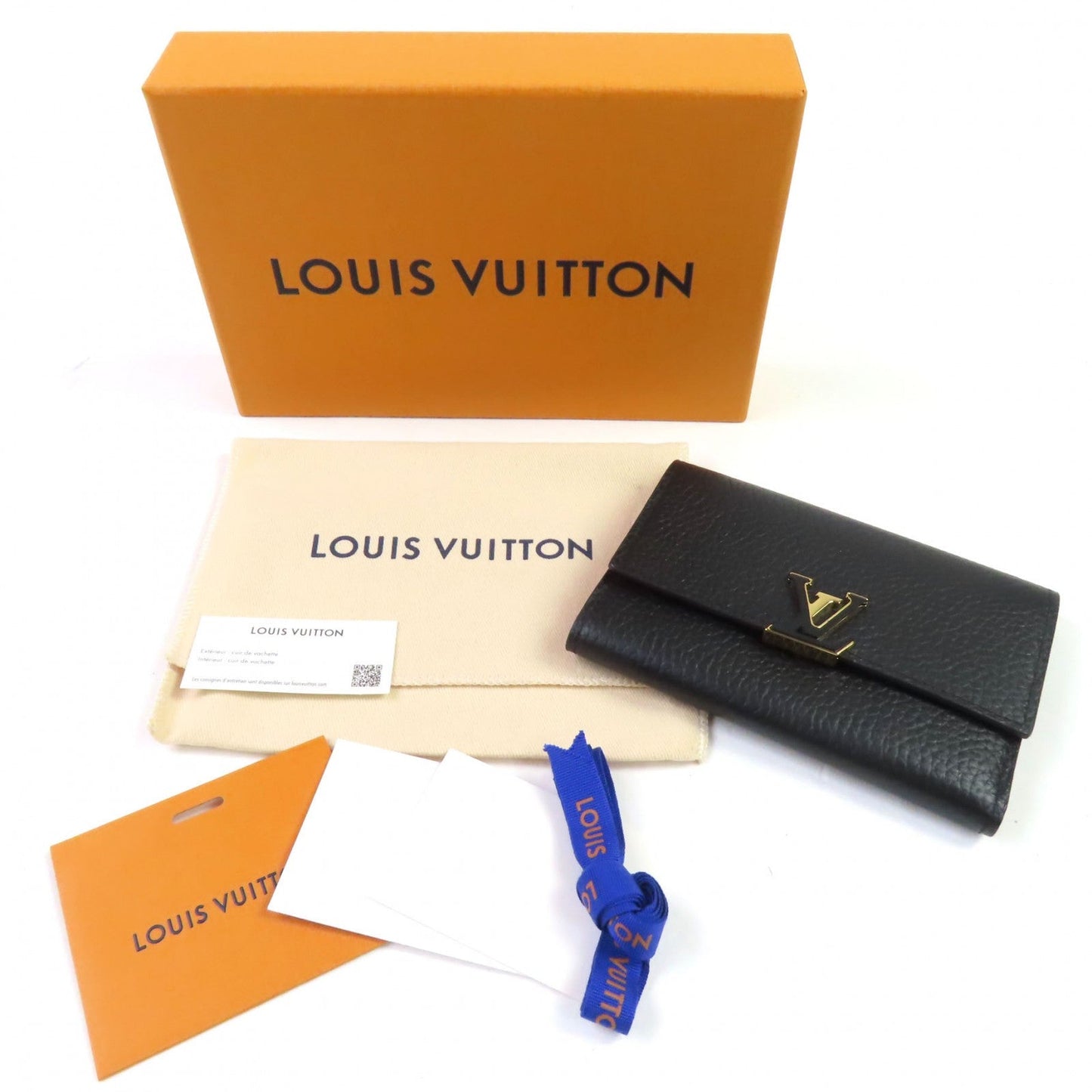 Louis Vuitton Portefeuille Compact Taurillon Clemence Bifold Wallet