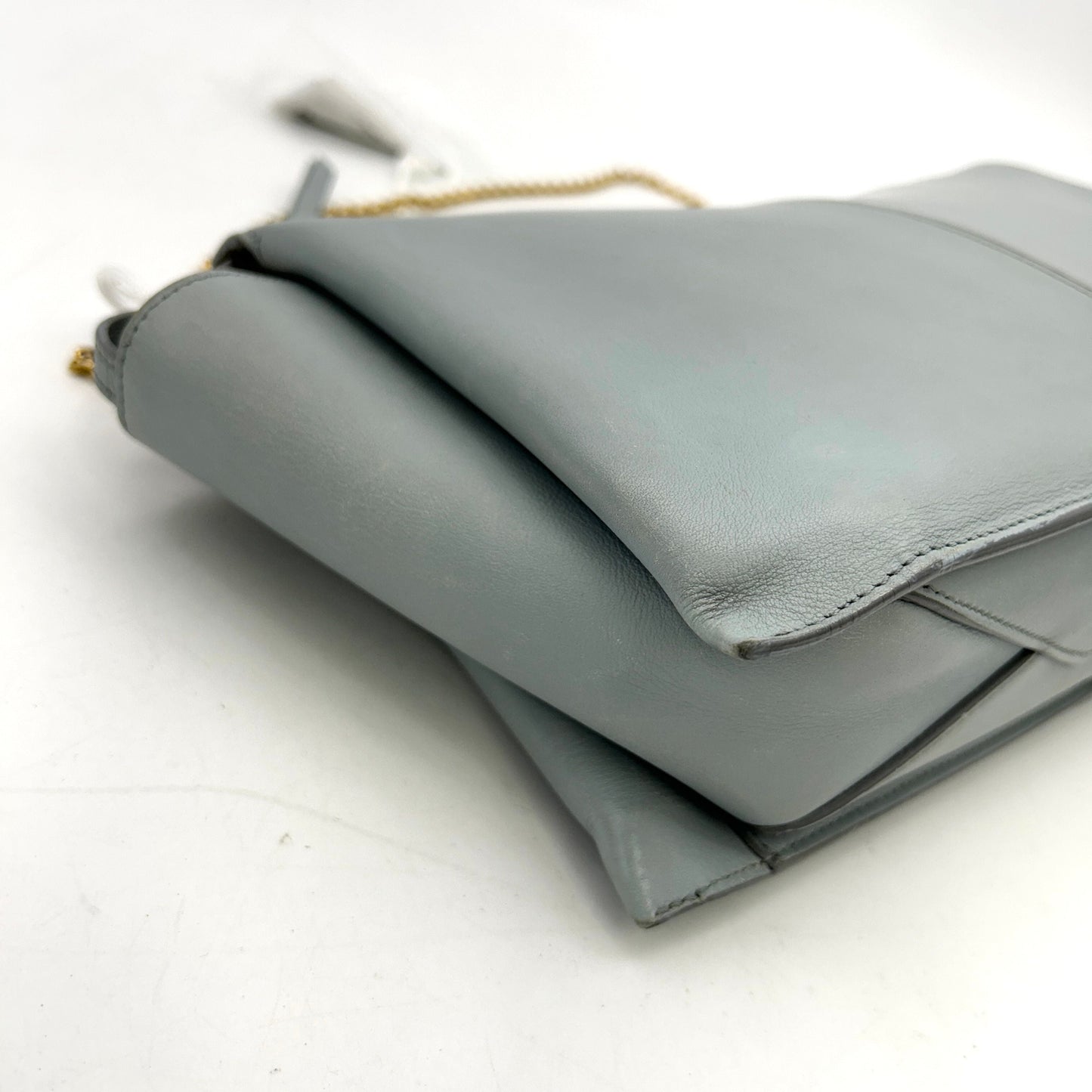 CELINE Smooth Calfskin Tri-Fold Clutch on Chain Cloud LA22937