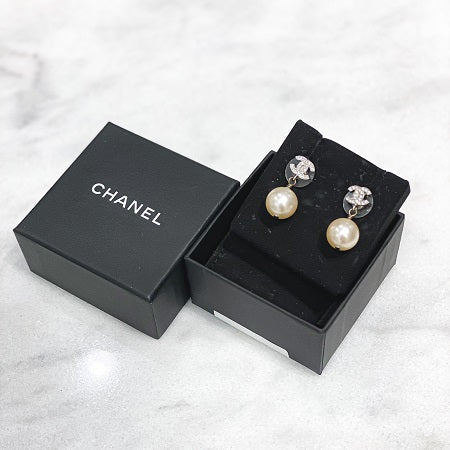 Chanel Silver CC with Drop Pearl Earrings