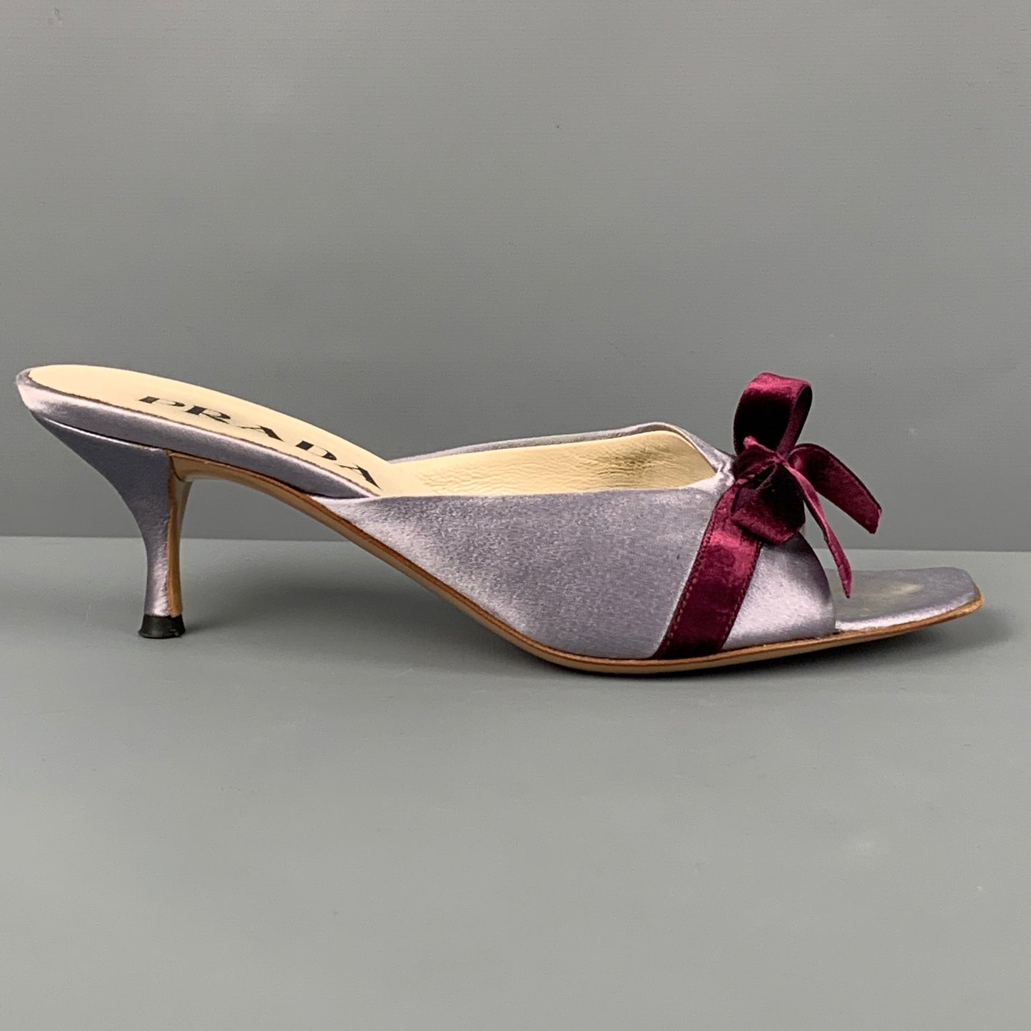 PRADA Size 5.5 Lavender Silk Mules Bow Sandals