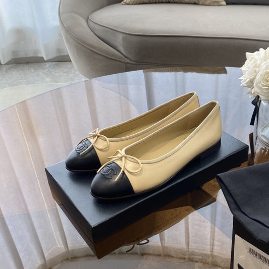 CHANEL ballet flats beige black lambskin