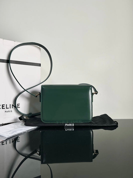 Celine TEEN TRIOMPHE 18 GREEN CALFSKIN