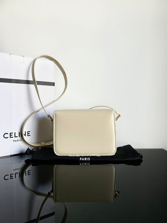 Celine TEEN TRIOMPHE 18 CREAM CALFSKIN