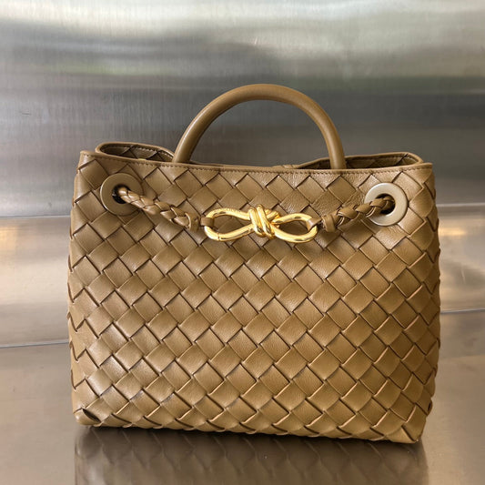 Bottega Veneta BV SMALL ANDIAMO 25CM BROWN LAMBSKIN