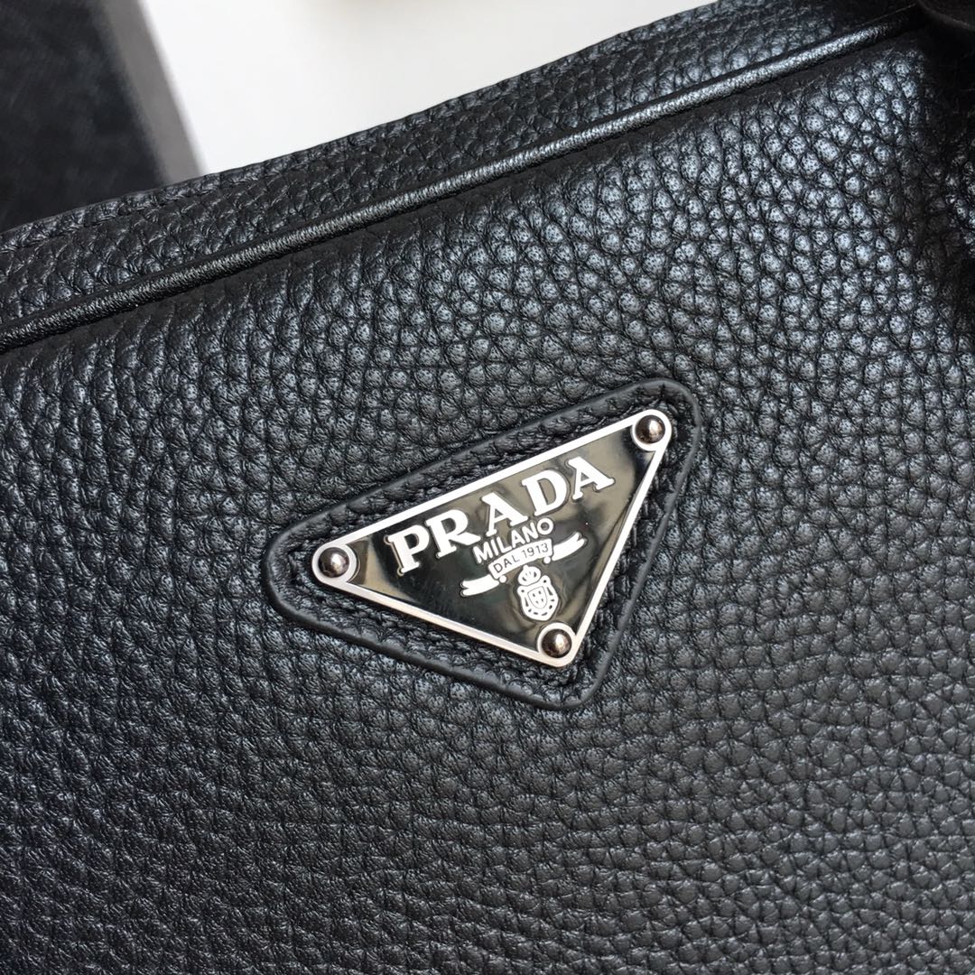 PRADA WORK BAG 36 IN BLACK GRAINED CALFSKIN