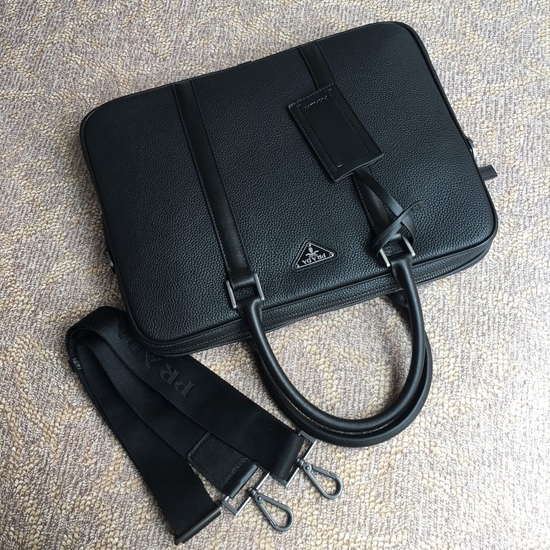 PRADA WORK BAG 36 IN BLACK GRAINED CALFSKIN