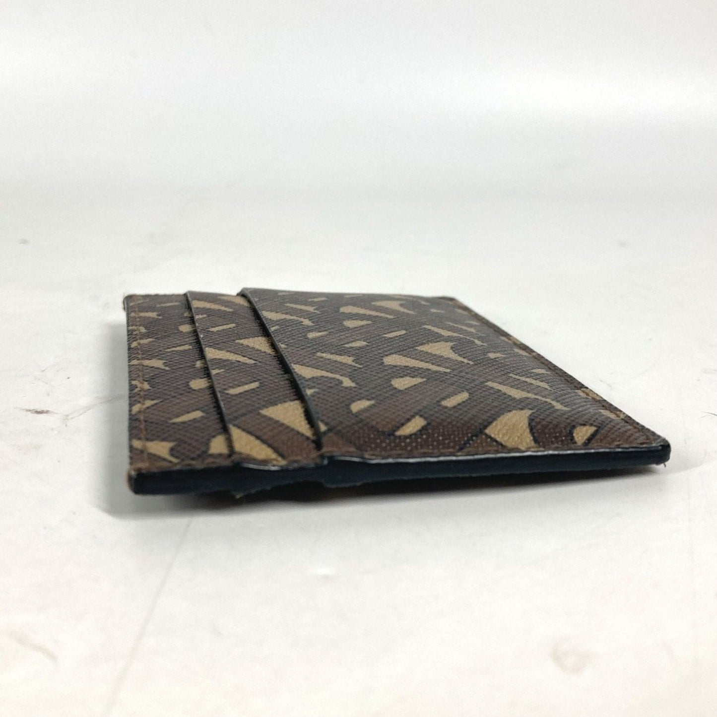 Burberry  Leather Card Case ()