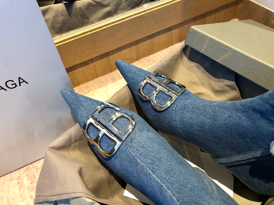 Balanciaga POINTED-TOE KITTEN HEEL 45 MM ANKLE BOOTS IN BLUE DENIM